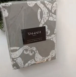 Tahari 100% Cotton Shower Curtain Lg Medallions/Scrolls Print